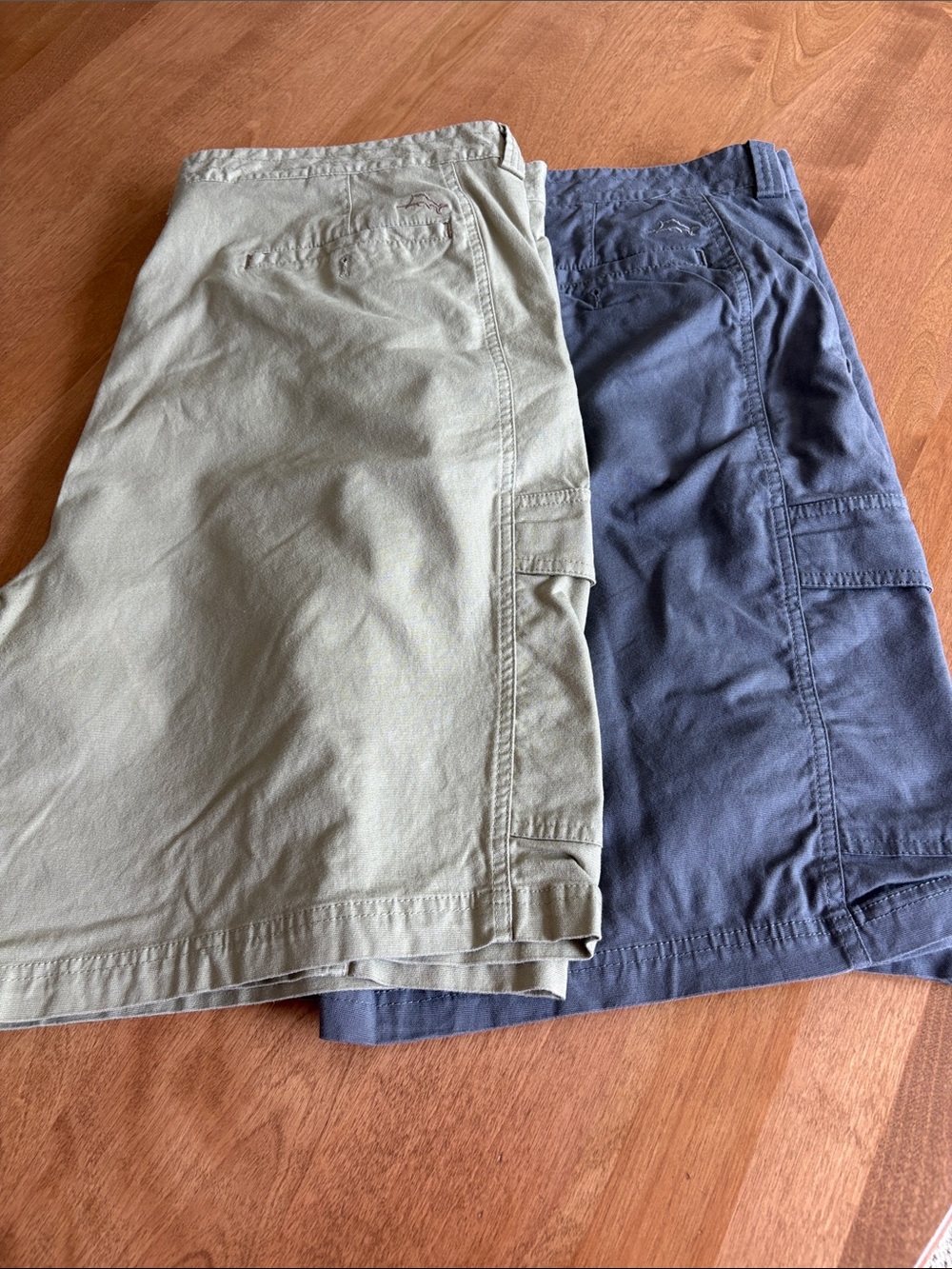 Tommy Bahama Men's Cargo Shorts in Khaki and Navy Size 42